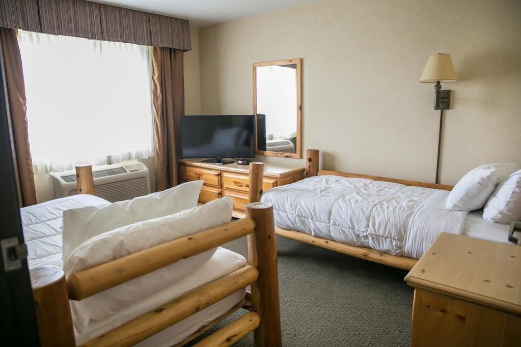 Thumper Pond Resort Ottertail Екстер'єр фото